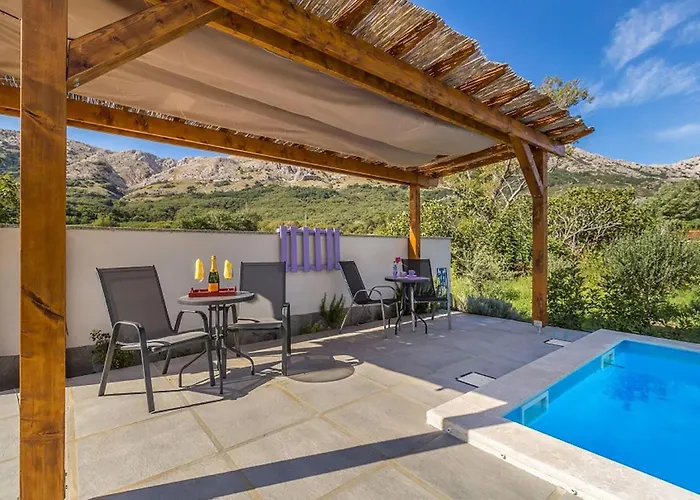 Cozy In With Swimming Pool Apartment *