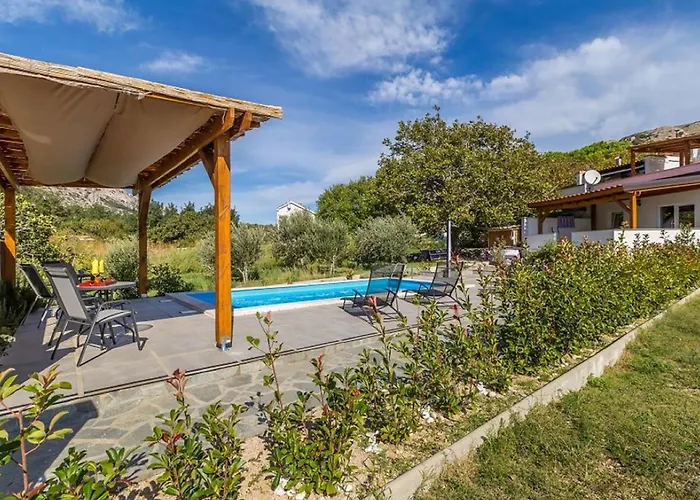 Apartment Cozy In With Swimming Pool *